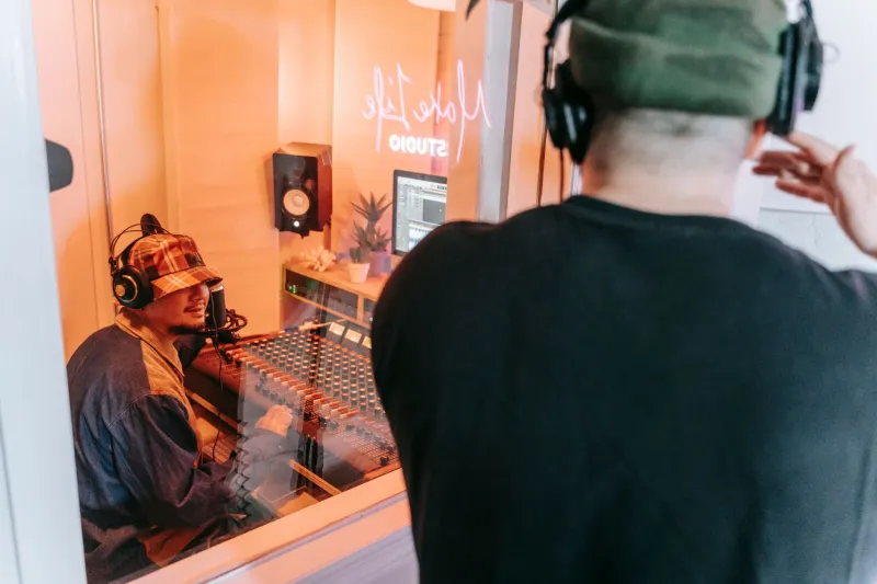 Better Together: Why Collaborating With Other Artists Is the Fastest Way to Find Your Own Sound